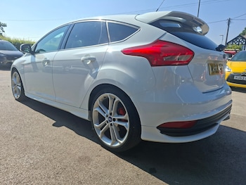 Used Ford Focus 2015 for sale - 79111702: Photo