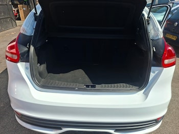 Used Ford Focus 2015 for sale - 79111702: Photo