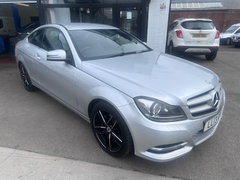 Used Mercedes-Benz C Class 2013 for sale - 79559309: Photo