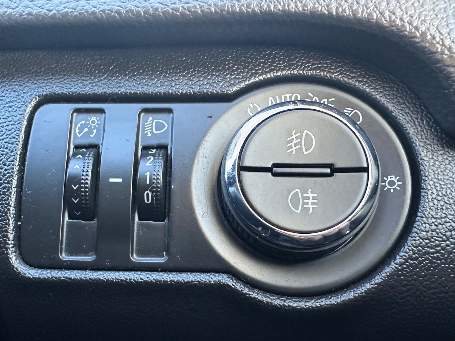 Used Vauxhall Insignia 2016 for sale - 76637481: Photo 24