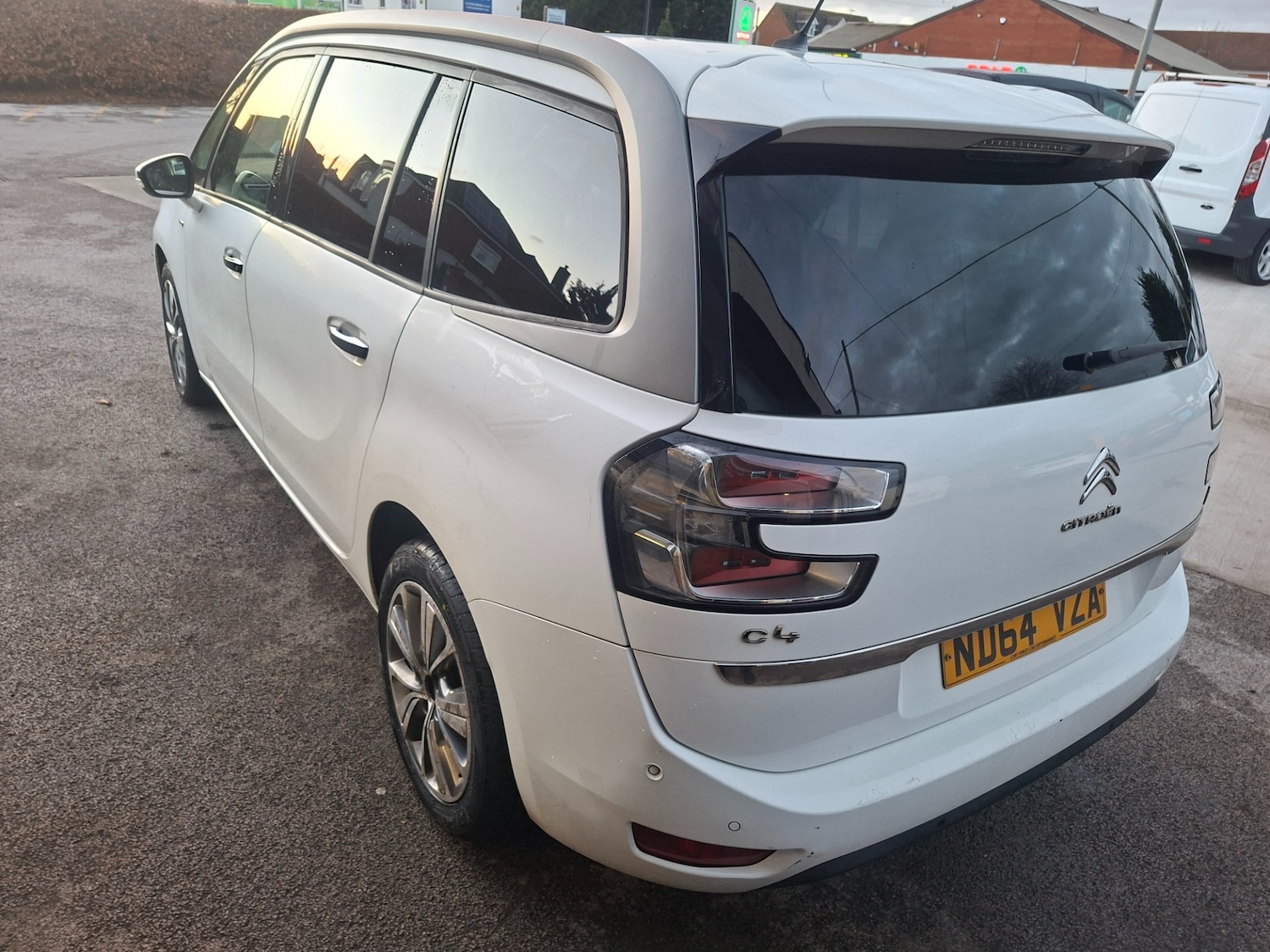 Used Citroen C4 Grand Picasso 2015 for sale - 76879524: Photo 3