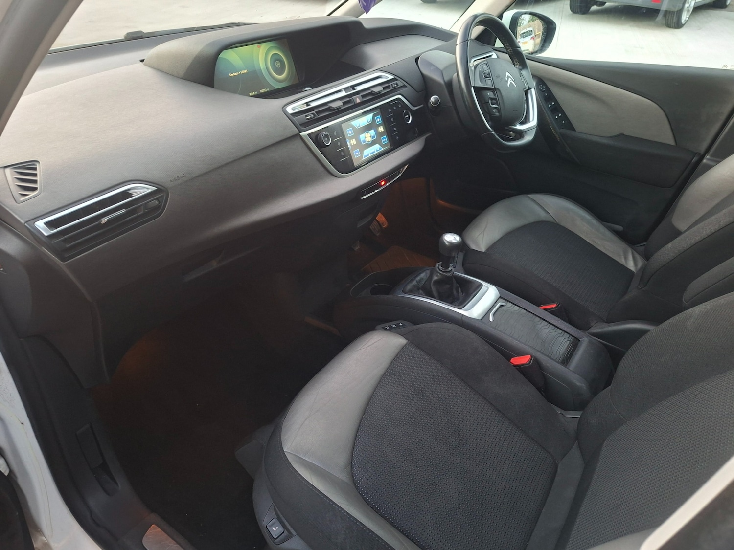 Used Citroen C4 Grand Picasso 2015 for sale - 76879524: Photo 9