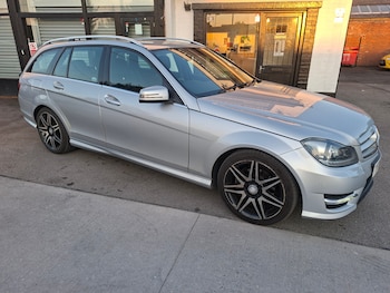 Used Mercedes-Benz C Class 2014 for sale - 79136867: Photo