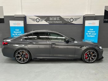 BMW - M5