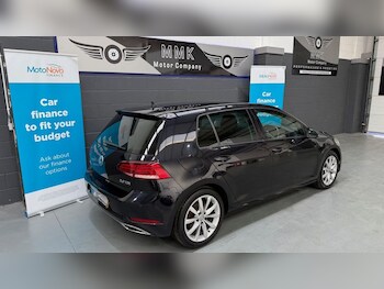 Used Volkswagen Golf 2017 for sale - 75689357: Photo