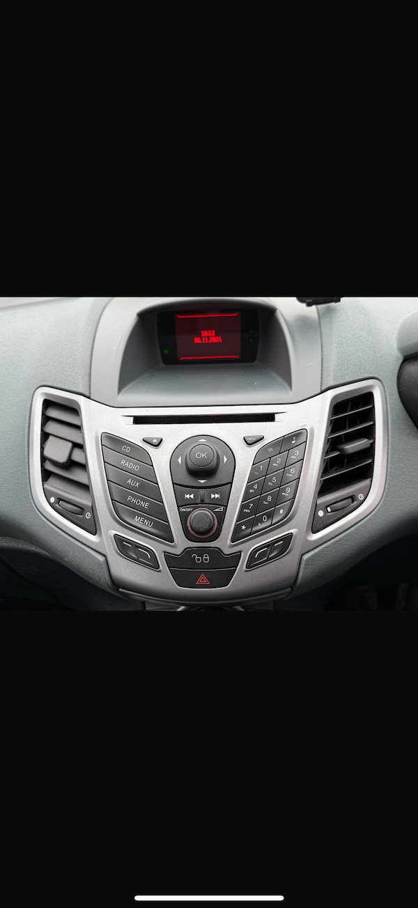 Used Ford Fiesta 2010 for sale - 74288768: Photo 20