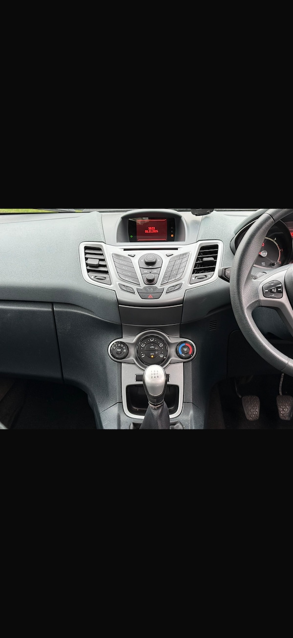 Used Ford Fiesta 2010 for sale - 74288768: Photo 21