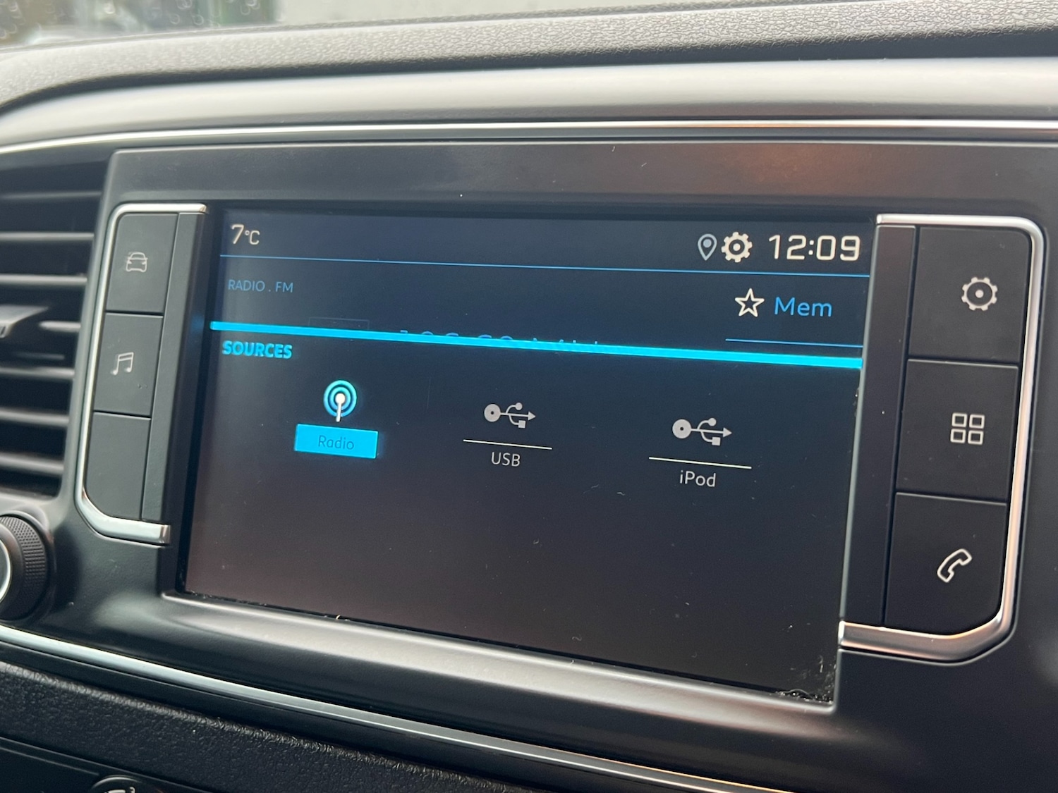 Used Peugeot Expert 2021 for sale - 76763526: Photo 23