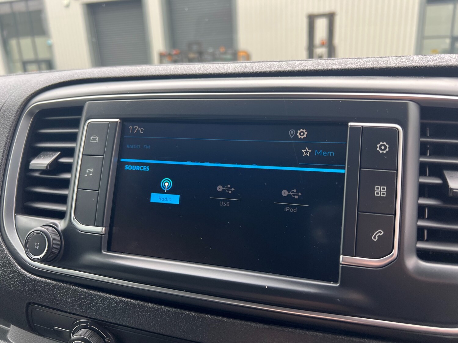 Used Peugeot Expert 2022 for sale - 76208939: Photo 32