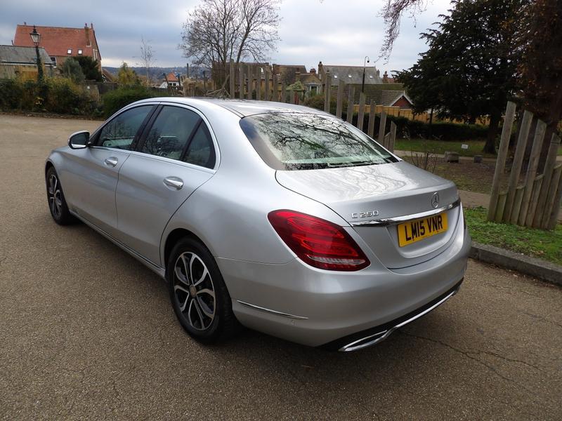 Used Mercedes-Benz C Class 2015 for sale - 76952313: Photo 10