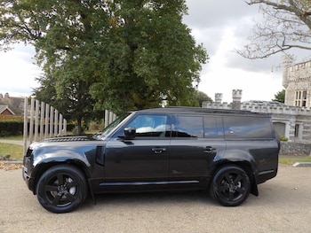 Used Land Rover Defender 130 2022 for sale - 76728755: Photo