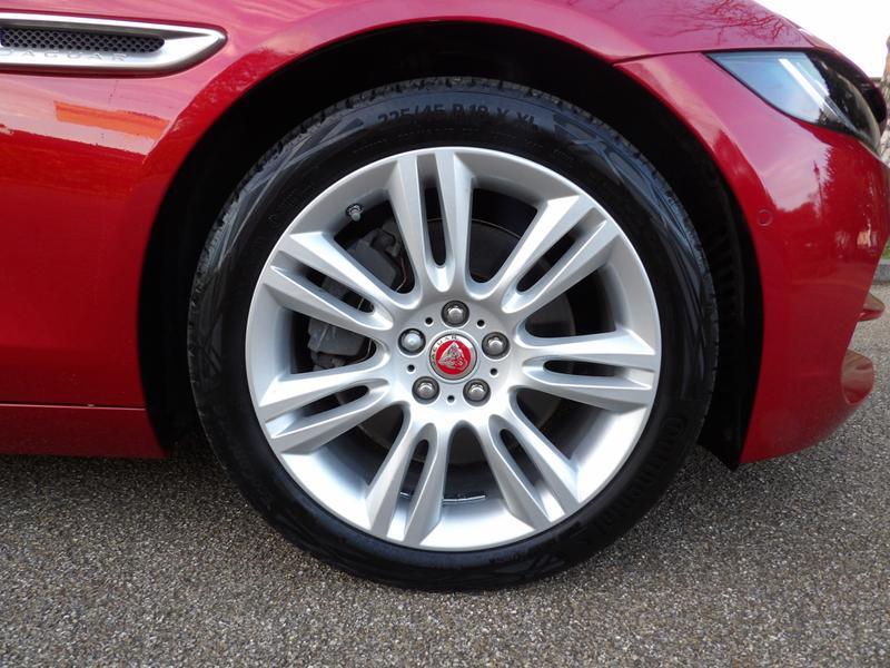 Used Jaguar XE for sale - 76728743: Photo 15