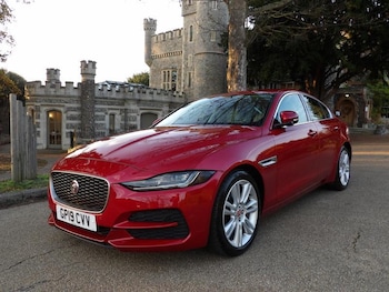 Used Jaguar XE 2019 for sale - 76728743: Photo