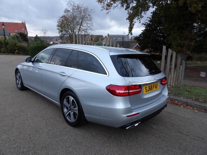 Used Mercedes-Benz E Class for sale - 76727427: Photo 5