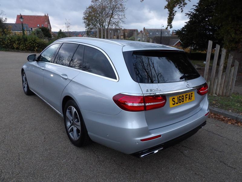 Used Mercedes-Benz E Class for sale - 76727427: Photo 6