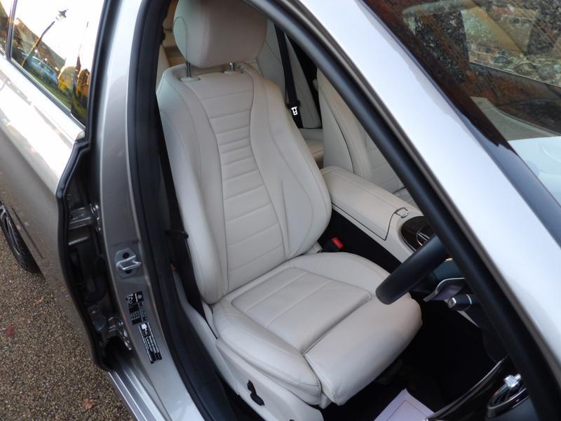 Used Mercedes-Benz E Class for sale - 76728044: Photo 5