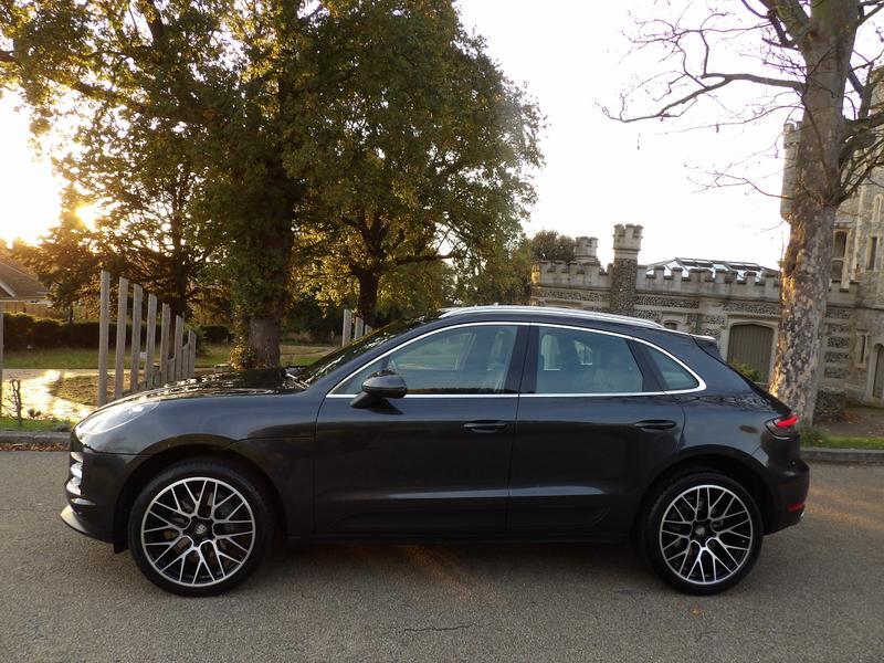 Used Porsche Macan for sale - 76992796: Photo 4