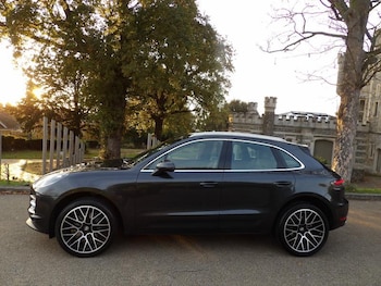 Used Porsche Macan 2021 for sale - 76727976: Photo