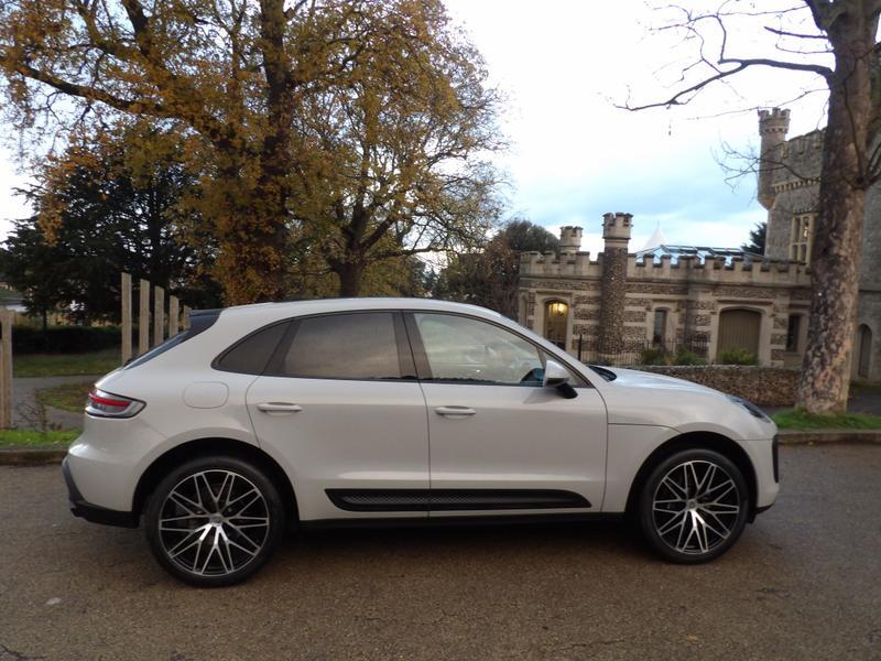 Used Porsche Macan 2023 for sale - 76802086: Photo 10