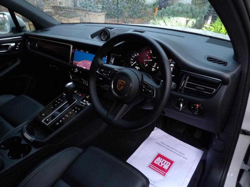 Used Porsche Macan 2023 for sale - 76802086: Photo 16