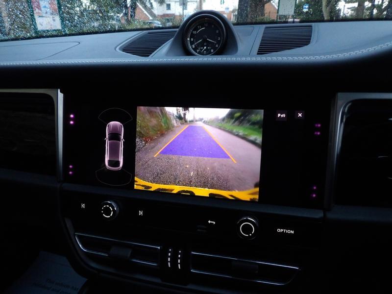 Used Porsche Macan 2023 for sale - 76802086: Photo 19