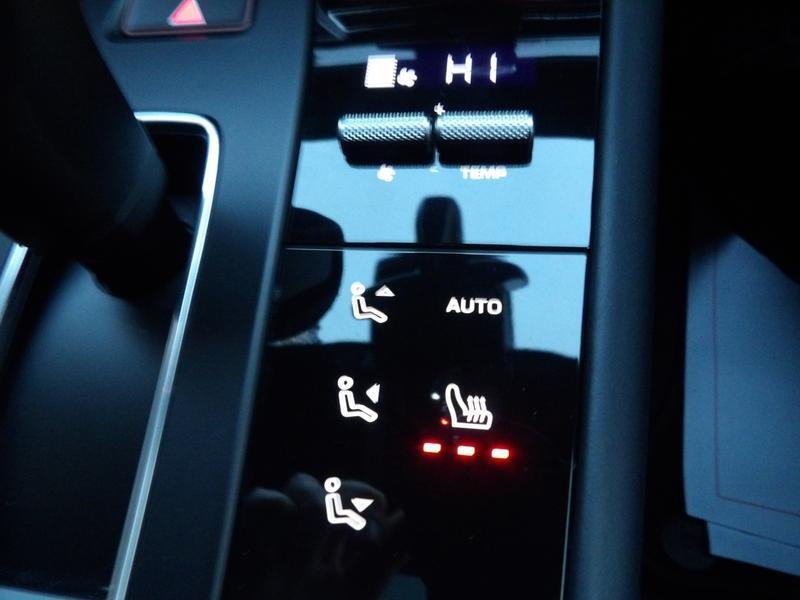 Used Porsche Macan 2023 for sale - 76802086: Photo 22