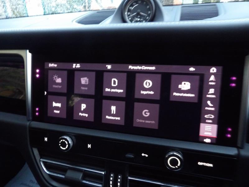 Used Porsche Macan 2023 for sale - 76802086: Photo 27