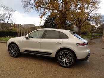 Used Porsche Macan 2023 for sale - 76802086: Photo