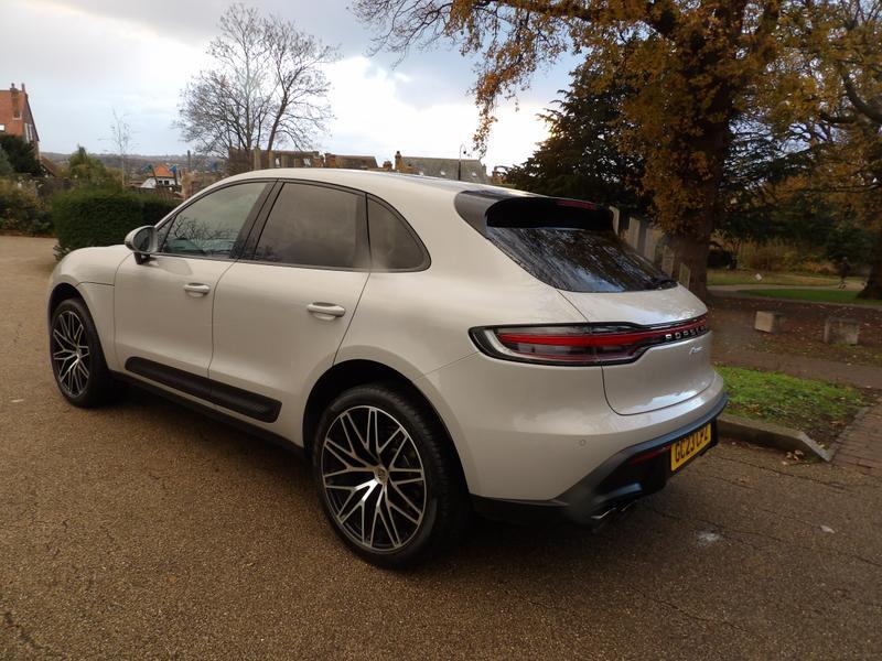 Used Porsche Macan 2023 for sale - 76802086: Photo 5