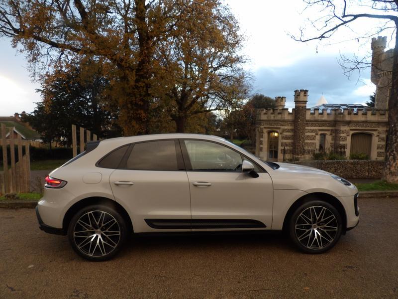 Used Porsche Macan 2023 for sale - 76802086: Photo 7