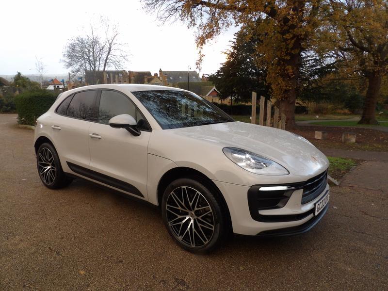 Used Porsche Macan 2023 for sale - 76802086: Photo 8