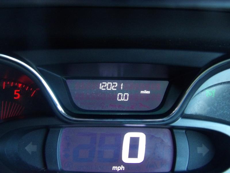 Used Renault Captur for sale - 76728908: Photo 2