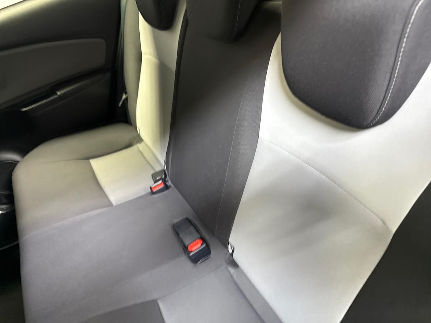 Used Toyota Yaris 2018 for sale - 76583244: Photo 16