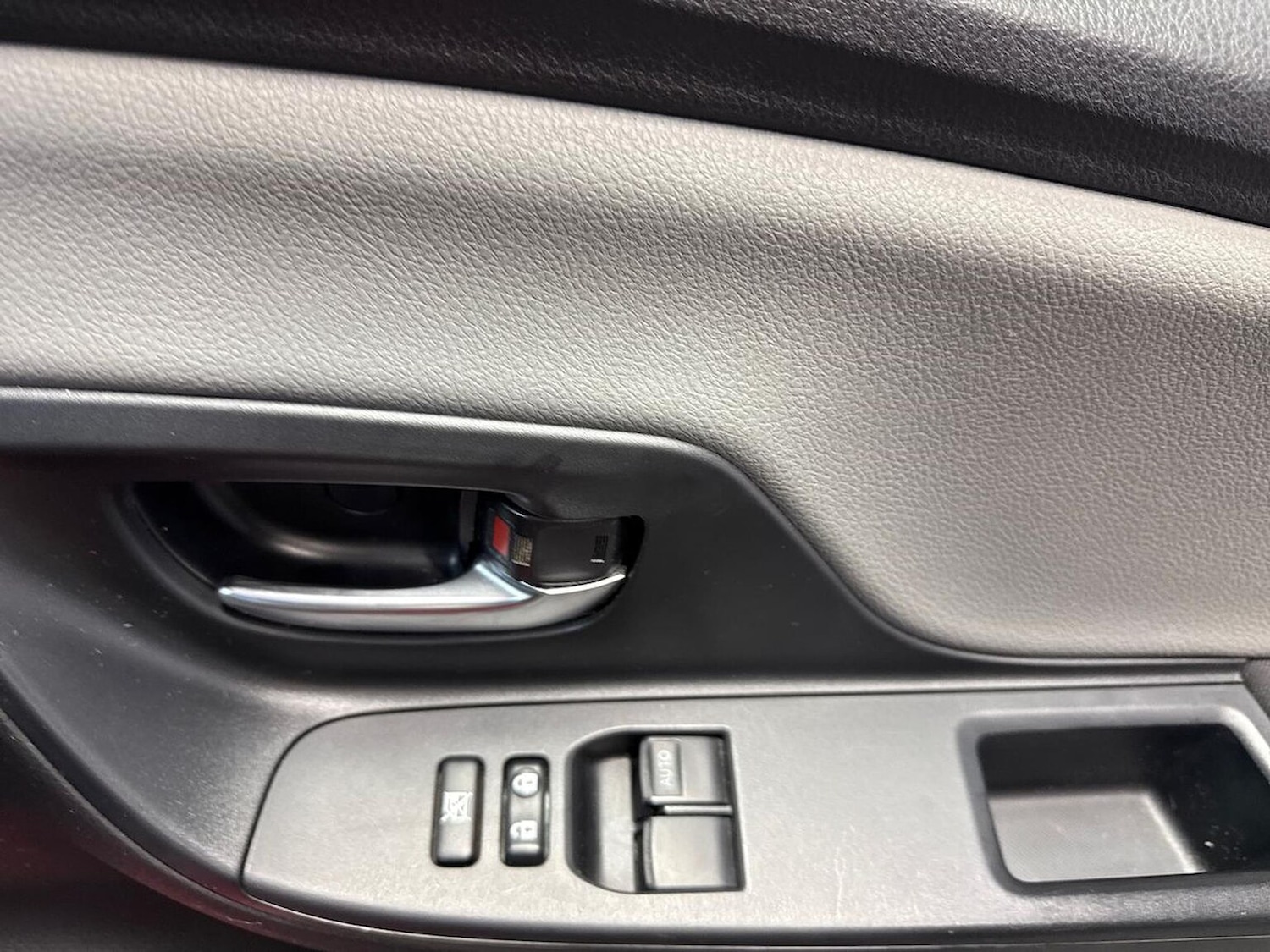 Used Toyota Yaris 2018 for sale - 76583244: Photo 21