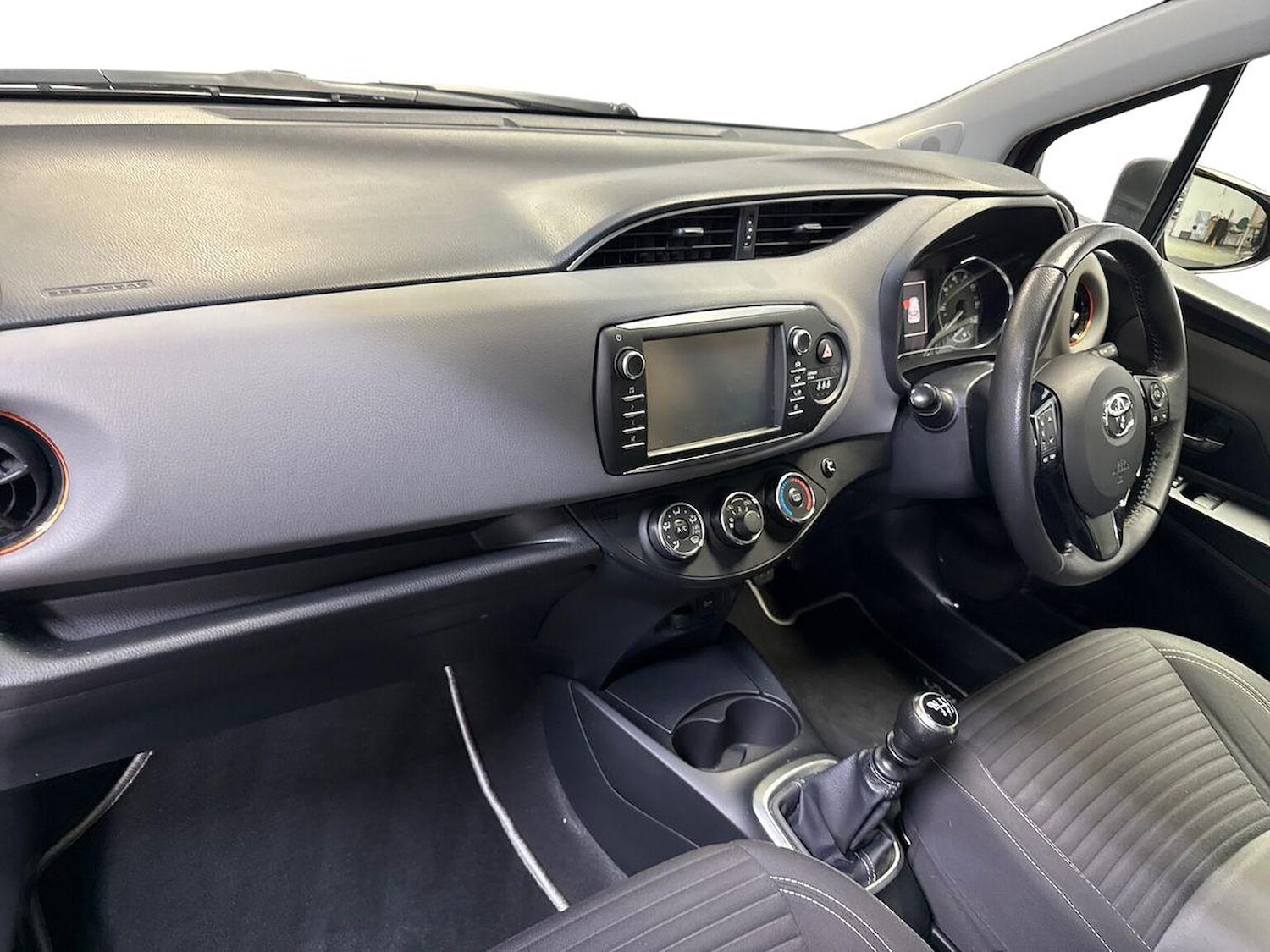 Used Toyota Yaris 2018 for sale - 76583244: Photo 7