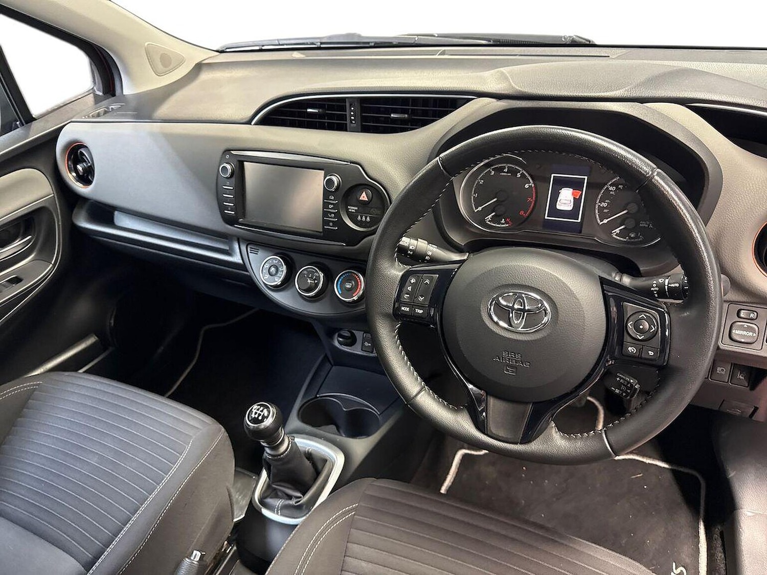 Used Toyota Yaris 2018 for sale - 76583244: Photo 8