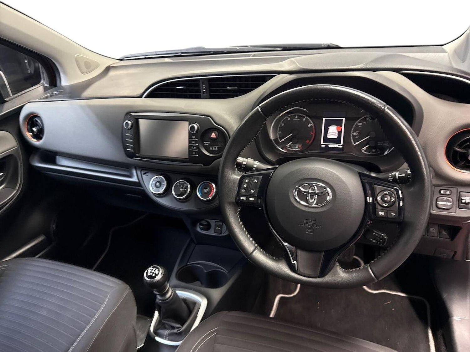 Used Toyota Yaris 2018 for sale - 76583244: Photo 9