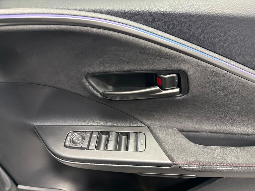 Used Toyota C-HR 2024 for sale - 76490681: Photo 21