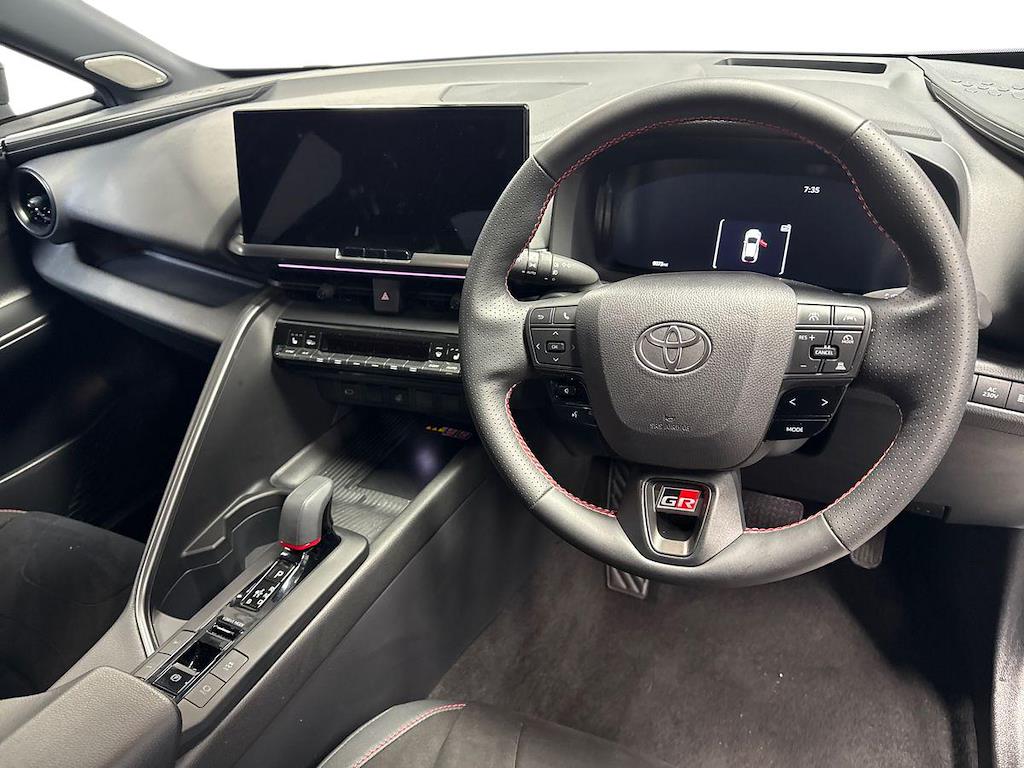 Used Toyota C-HR 2024 for sale - 76490681: Photo 9