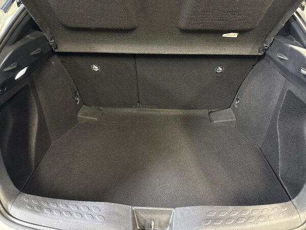 Used Toyota C-HR 2017 for sale - 76319611: Photo 17
