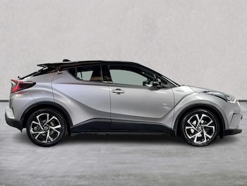Used Toyota C-HR 2018 for sale - 79341139: Photo