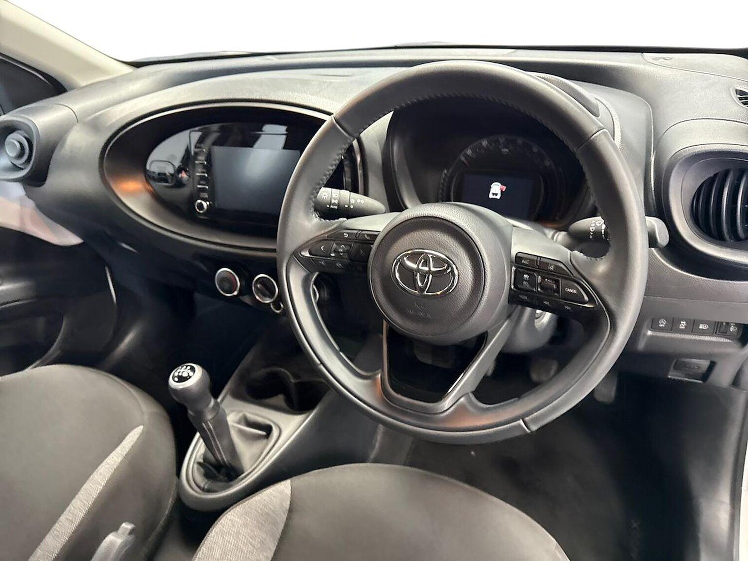 Used Toyota Aygo X 2023 for sale - 76324537: Photo 15