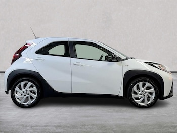 Used Toyota Aygo X 2023 for sale - 76324537: Photo
