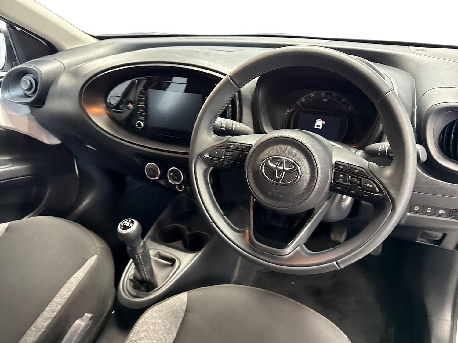 Used Toyota Aygo X 2023 for sale - 76324537: Photo 8