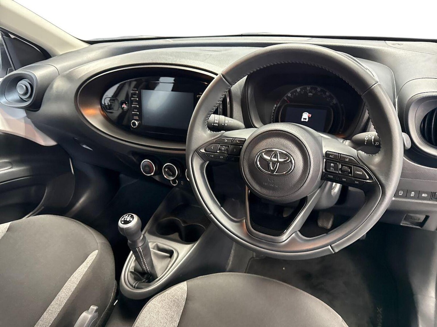 Used Toyota Aygo X 2023 for sale - 76324537: Photo 9