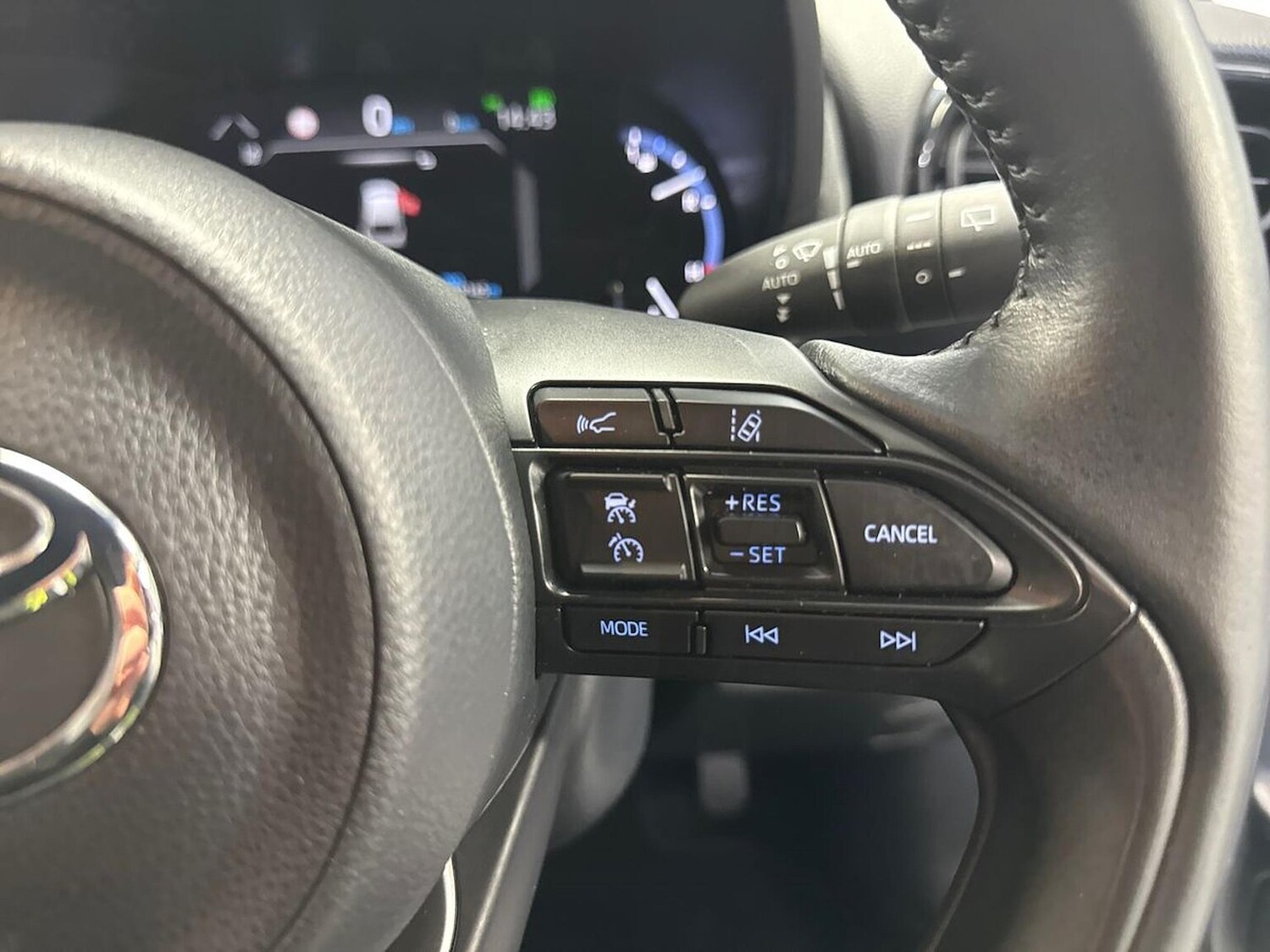 Used Toyota Yaris Cross 2023 for sale - 78194212: Photo 27