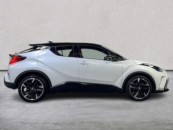 Used Toyota C-HR 2023 for sale - 75987672: Photo