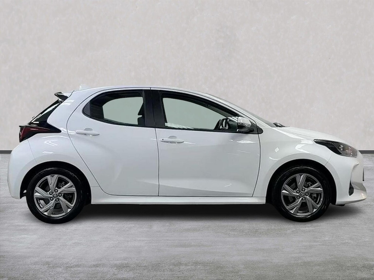 Used Toyota Yaris 2024 for sale - 77802121: Photo 3