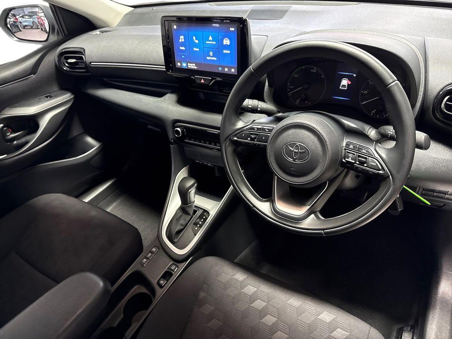 Used Toyota Yaris 2024 for sale - 77802121: Photo 8