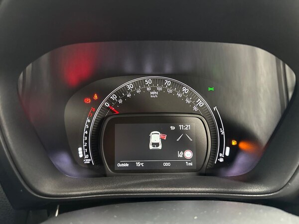 Used Toyota Aygo X 2025 for sale - 76300745: Photo 10